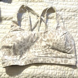 Lululemon free to be serene bra